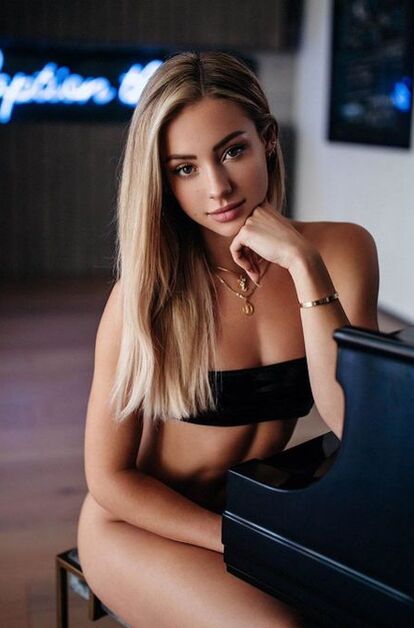 Карина - фото